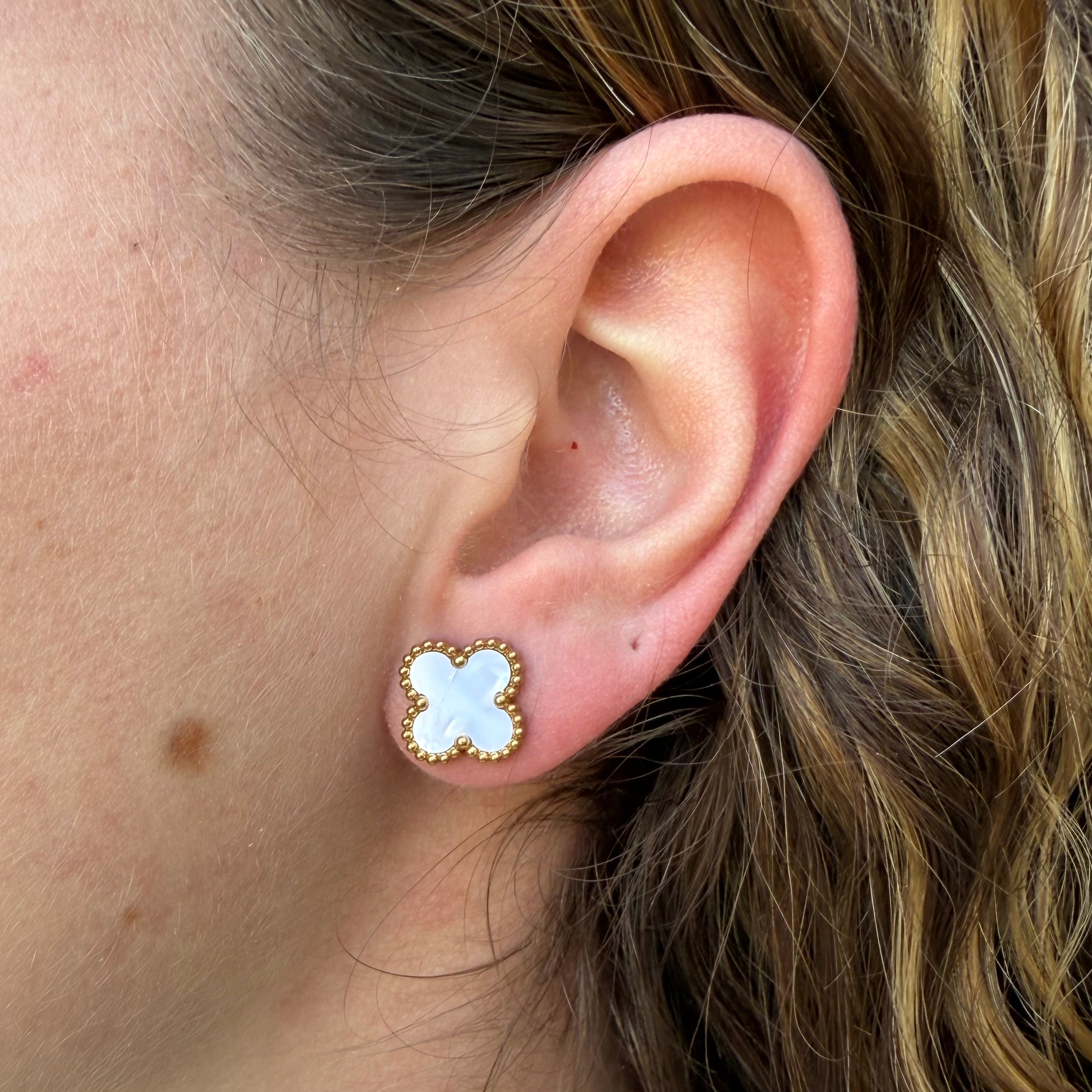 Boucles d'Oreilles - Charlotte Chabrille